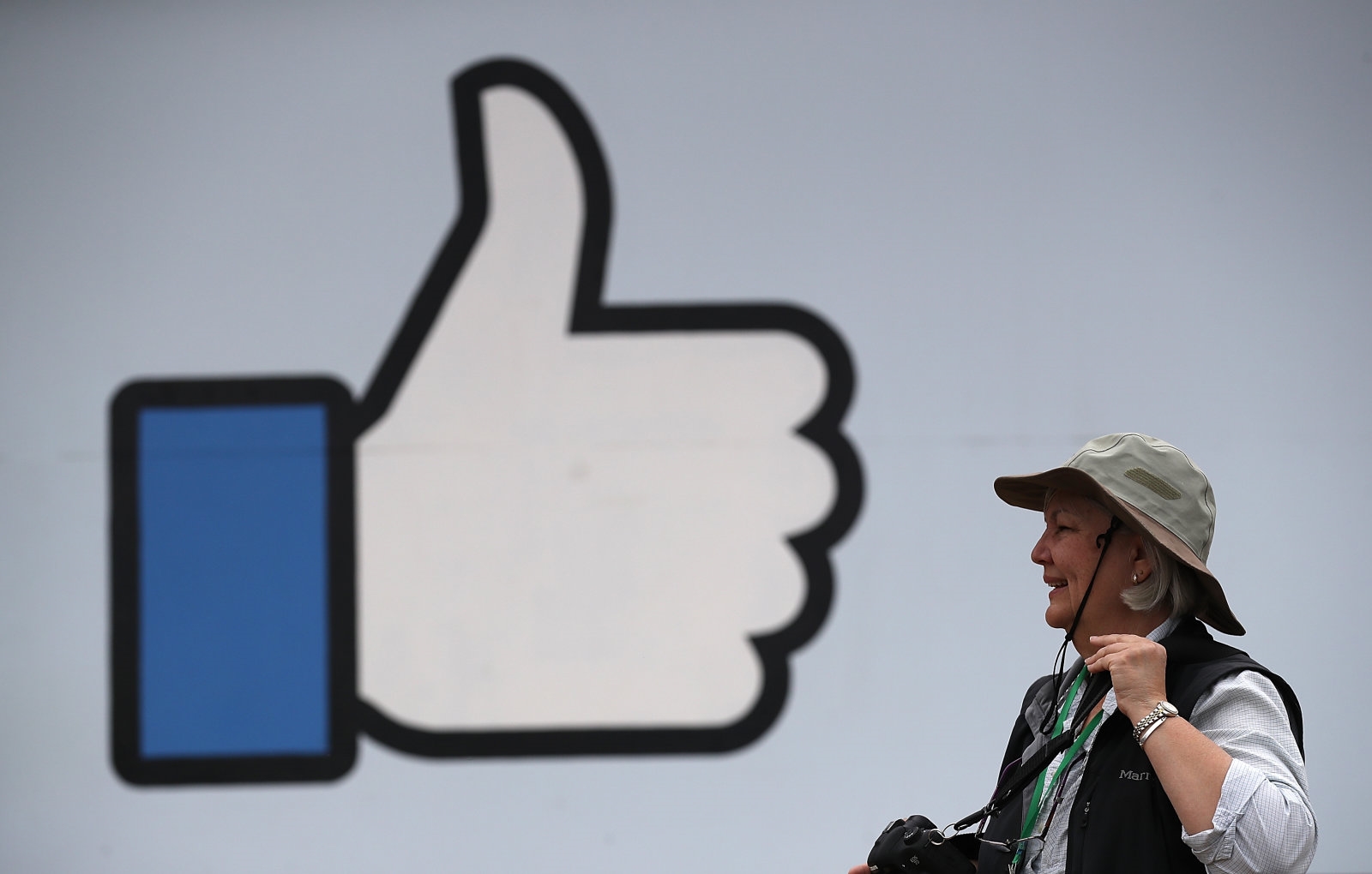 Facebook suspends data firm using Cambridge Analytica-like tricks | DeviceDaily.com 