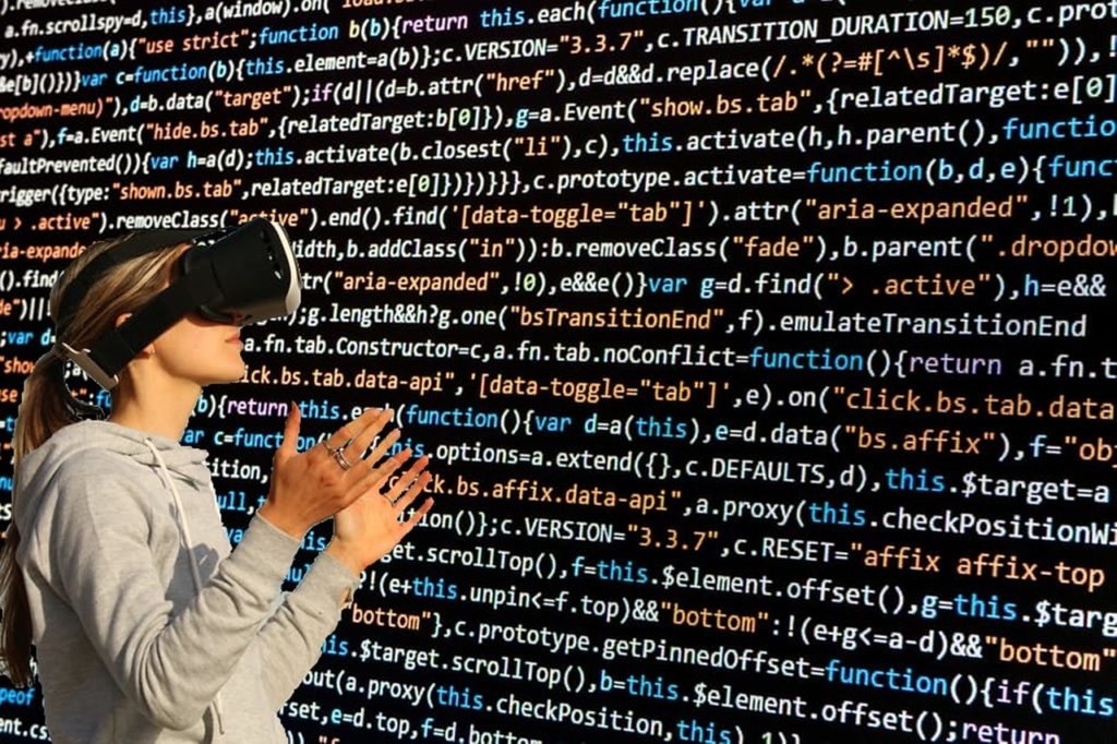 From Lip Reading to Google Glass and Beyond: The Evolution of Wearable IoT Devices | DeviceDaily.com From Lip Reading to Google Glass and Beyond: The Evolution of Wearable IoT Devices | DeviceDaily.com