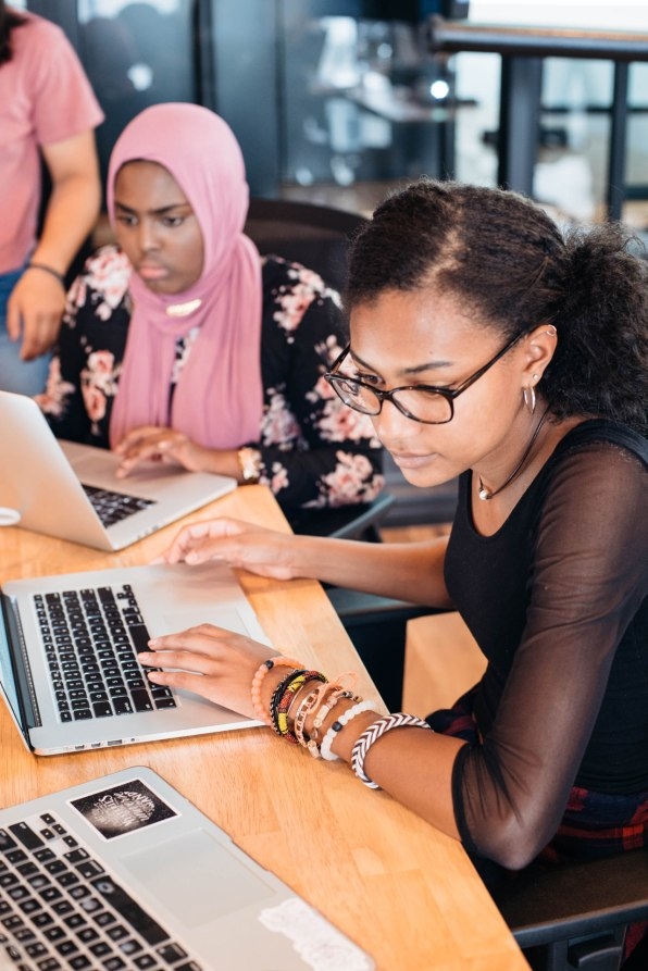 Karlie Kloss’s coding camp will sponsor 1,000 girls this summer | DeviceDaily.com