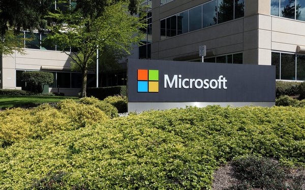 Microsoft Reorganizes: Puts Focus On Cloud, AI | DeviceDaily.com