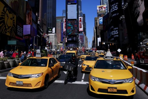 New York approves surcharge for Uber and Lyft rides in Manhattan