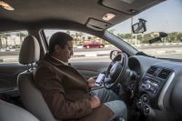 Uber avoids ban in Egypt over taxi driver lawsuit