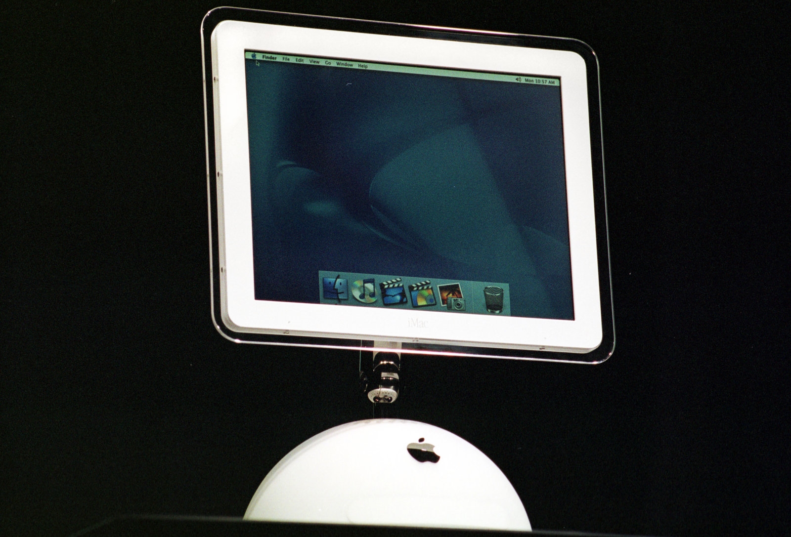 Apple's influential, iconic iMac turns 20 | DeviceDaily.com