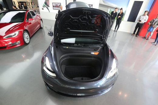 Elon Musk: Tesla Model 3 dual-motor ordering opens next week