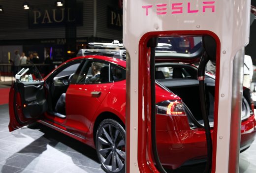 Tesla batteries will live longer than expected, survey finds