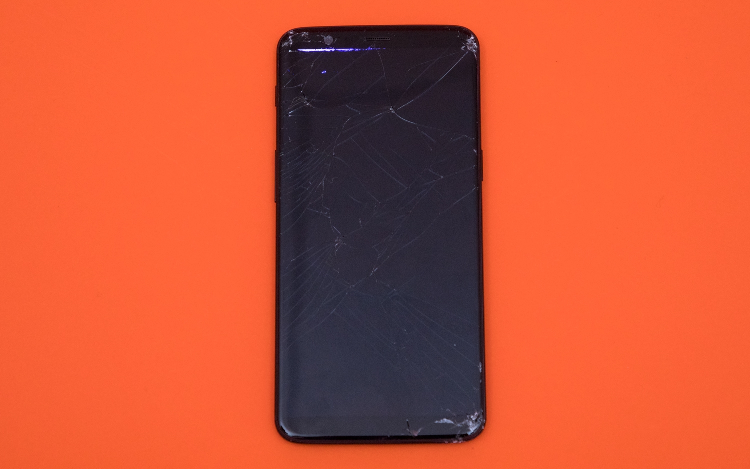 After dropping $18,000 worth of phones, these are the toughest | DeviceDaily.com