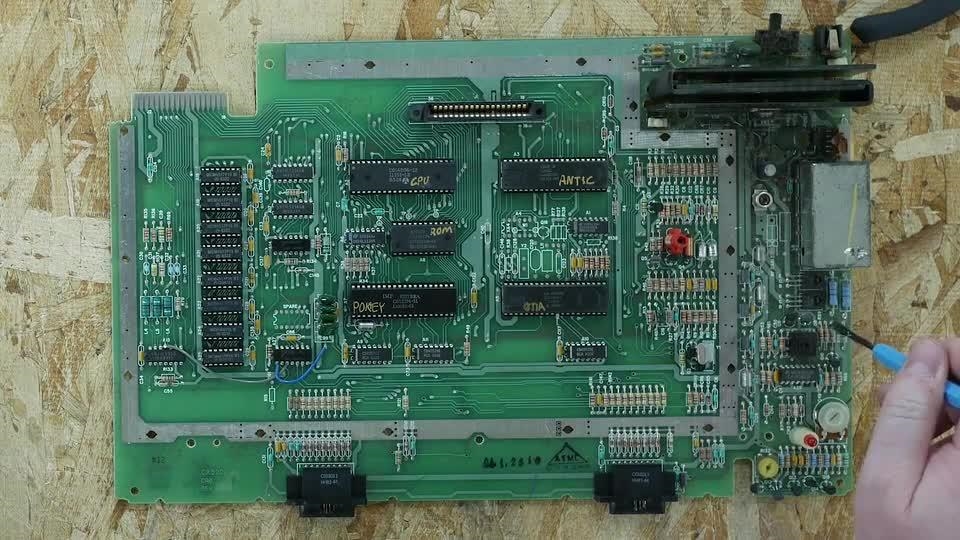 Ben Heck's Atari 5200: Making a better controller | DeviceDaily.com