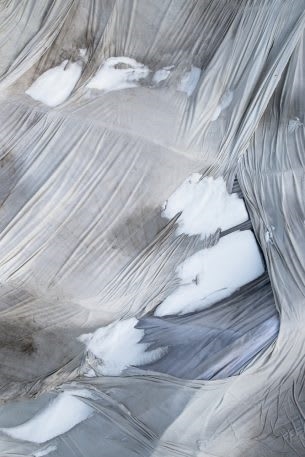 The desperate race to save melting glaciers–with blankets | DeviceDaily.com