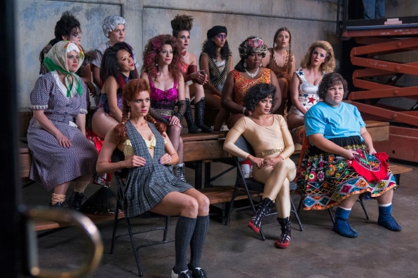 Chatting with “GLOW” creators Liz Flahive and Carly Mensch | DeviceDaily.com