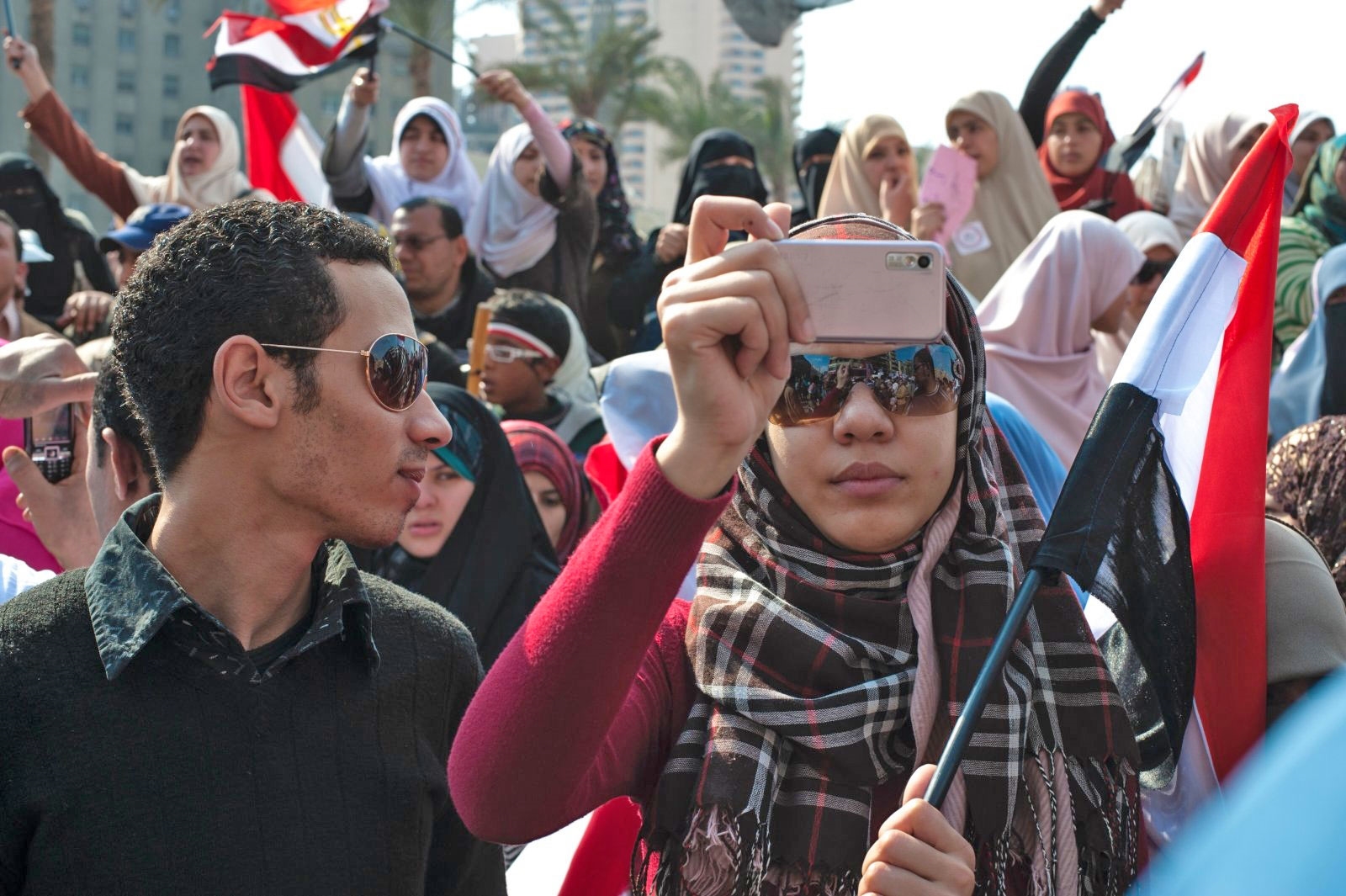 Egypt will subject popular social accounts to anti-fake news laws | DeviceDaily.com