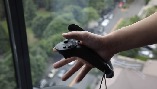 Valve’s Knuckles EV2 controller will let you squeeze things in VR