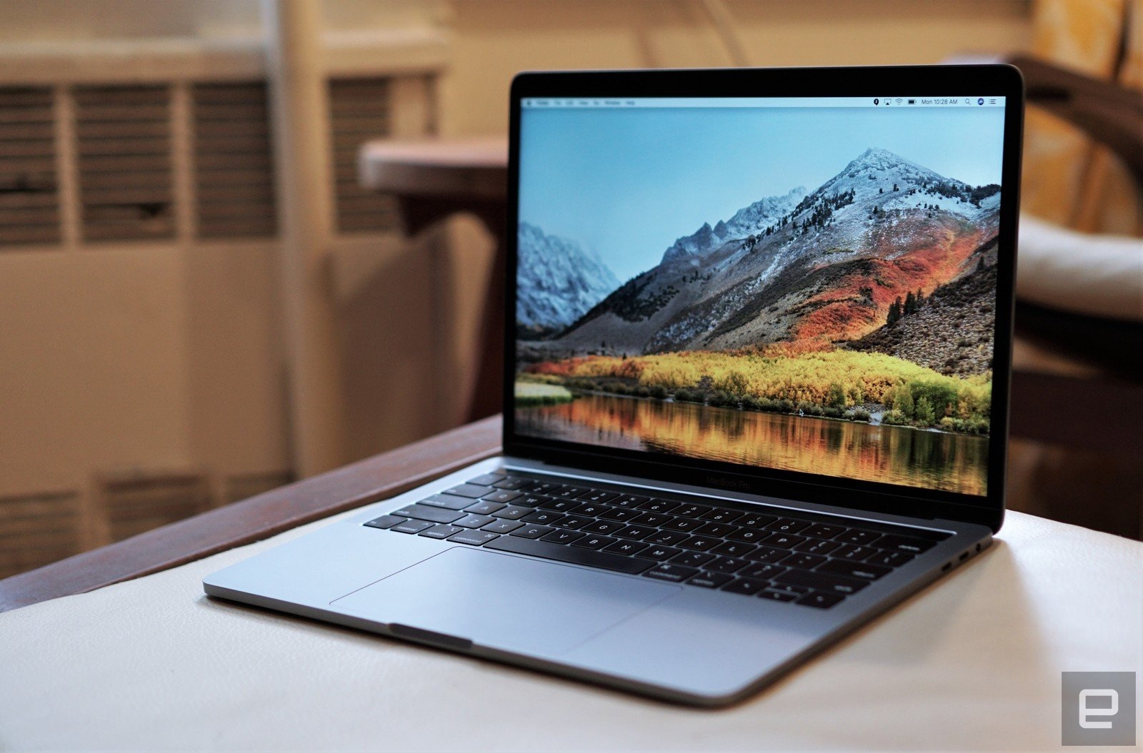MacBook Pro review (2018): Apple plays catch-up | DeviceDaily.com