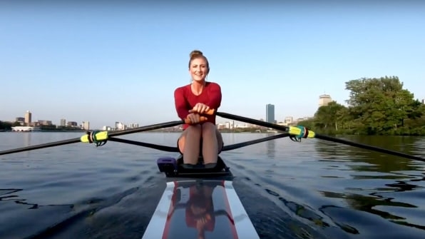 This $1885 connected rowing machine puts you on the Charles River | DeviceDaily.com