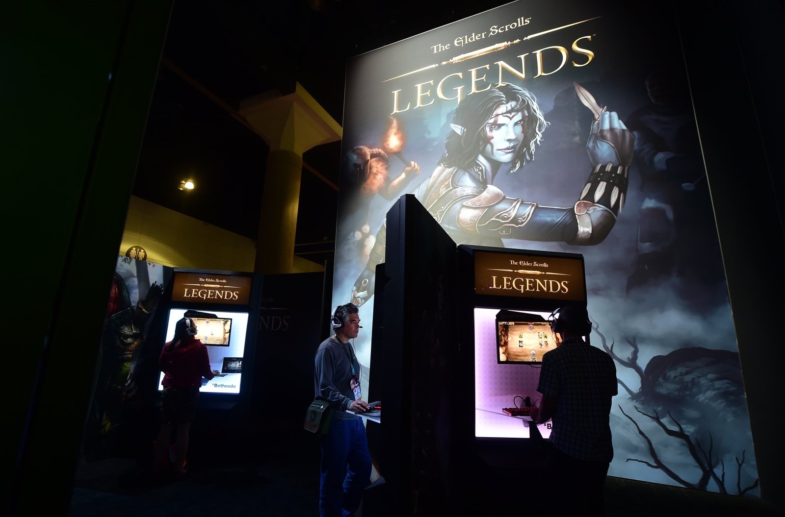 'Elder Scrolls: Legends' may skip PS4 due to cross-play ban | DeviceDaily.com