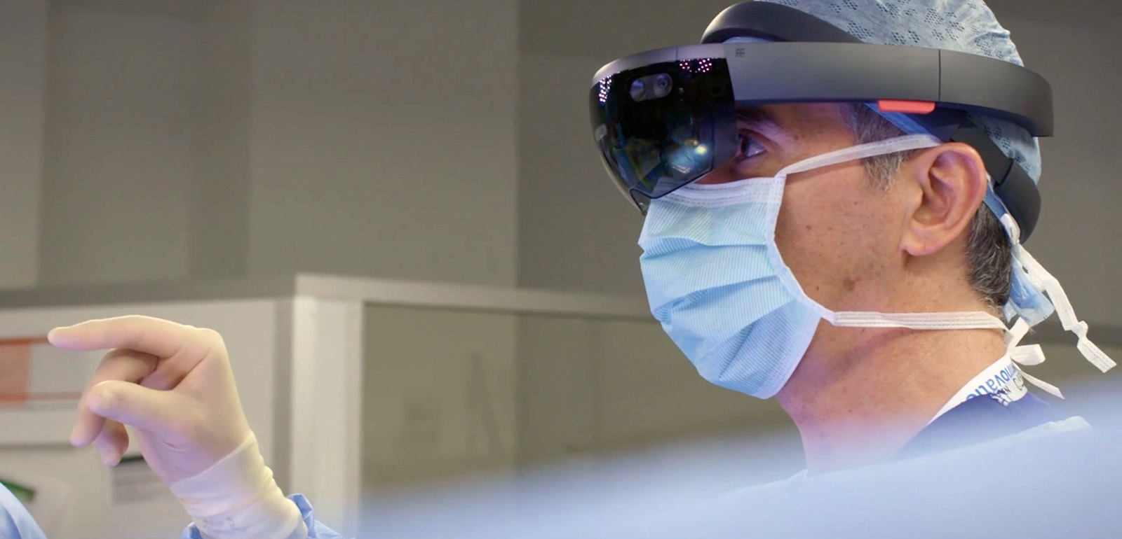 HoloLens will help a children's hospital perform critical surgeries | DeviceDaily.com