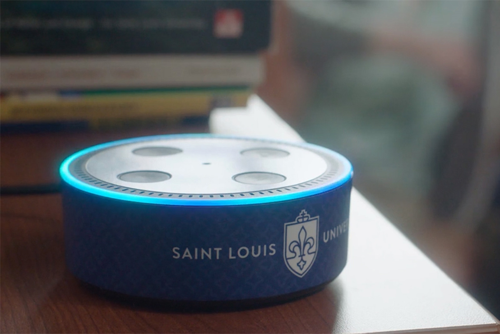 Saint Louis University will put 2,300 Echo Dots in student residences | DeviceDaily.com
