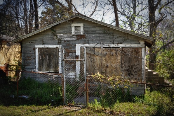 This polluted neighborhood shows the damage caused by environmental racism | DeviceDaily.com