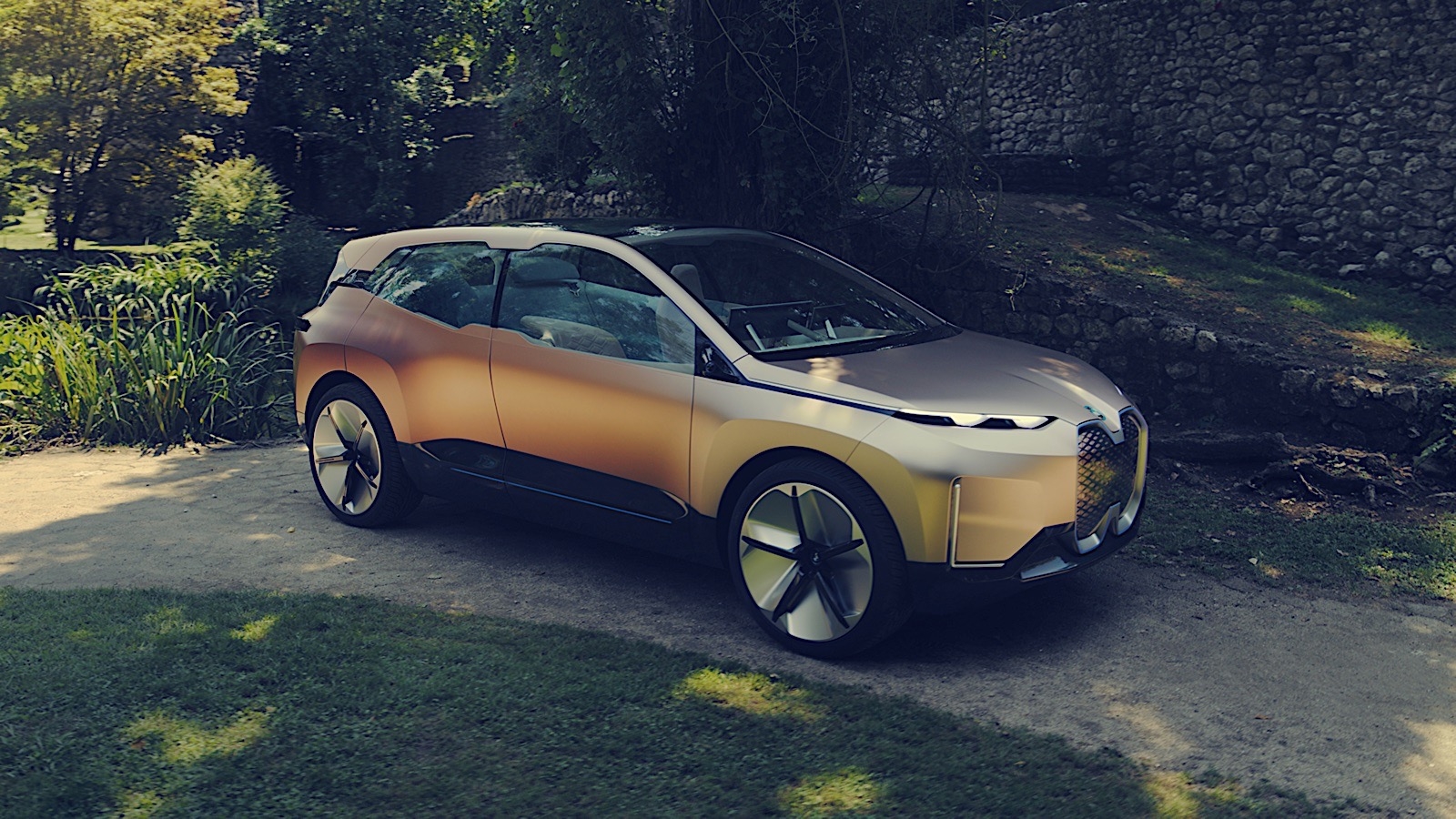 BMW unveils its vision for the 'iFuture' of luxury vehicles | DeviceDaily.com