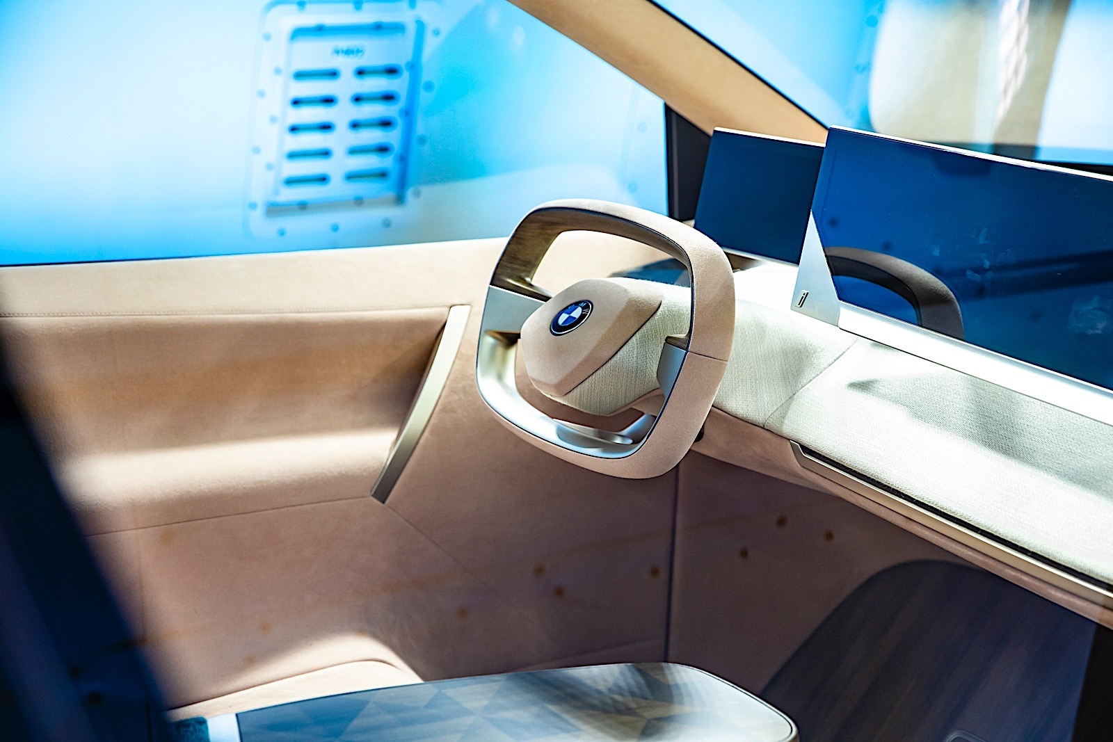 Bmw Unveils Its Vision For The Ifuture Of Luxury Vehicles