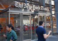 Apple seeks major newspaper allies for its subscription bundle