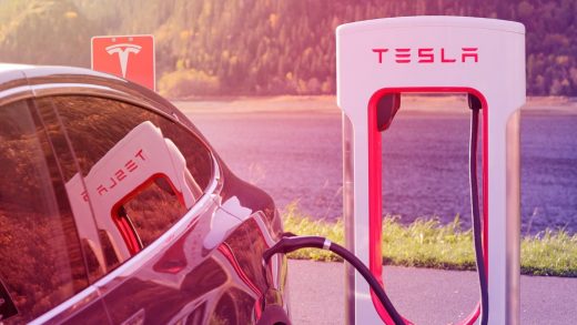 Tesla has a new wireless battery pack/charger for your iPhone