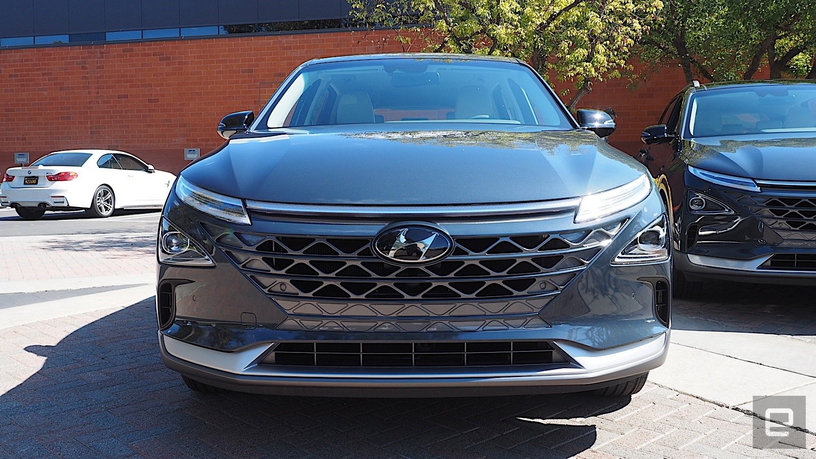 Behind the wheel of Hyundai's Nexo Fuel Cell EV | DeviceDaily.com