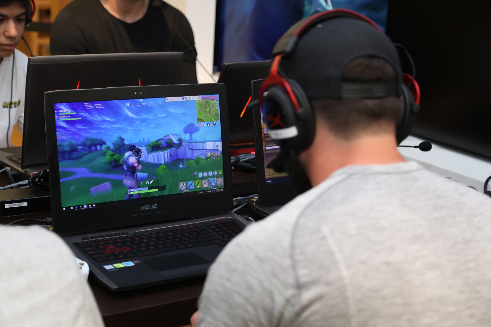 'Fortnite' will reward creators when you buy in-game items | DeviceDaily.com