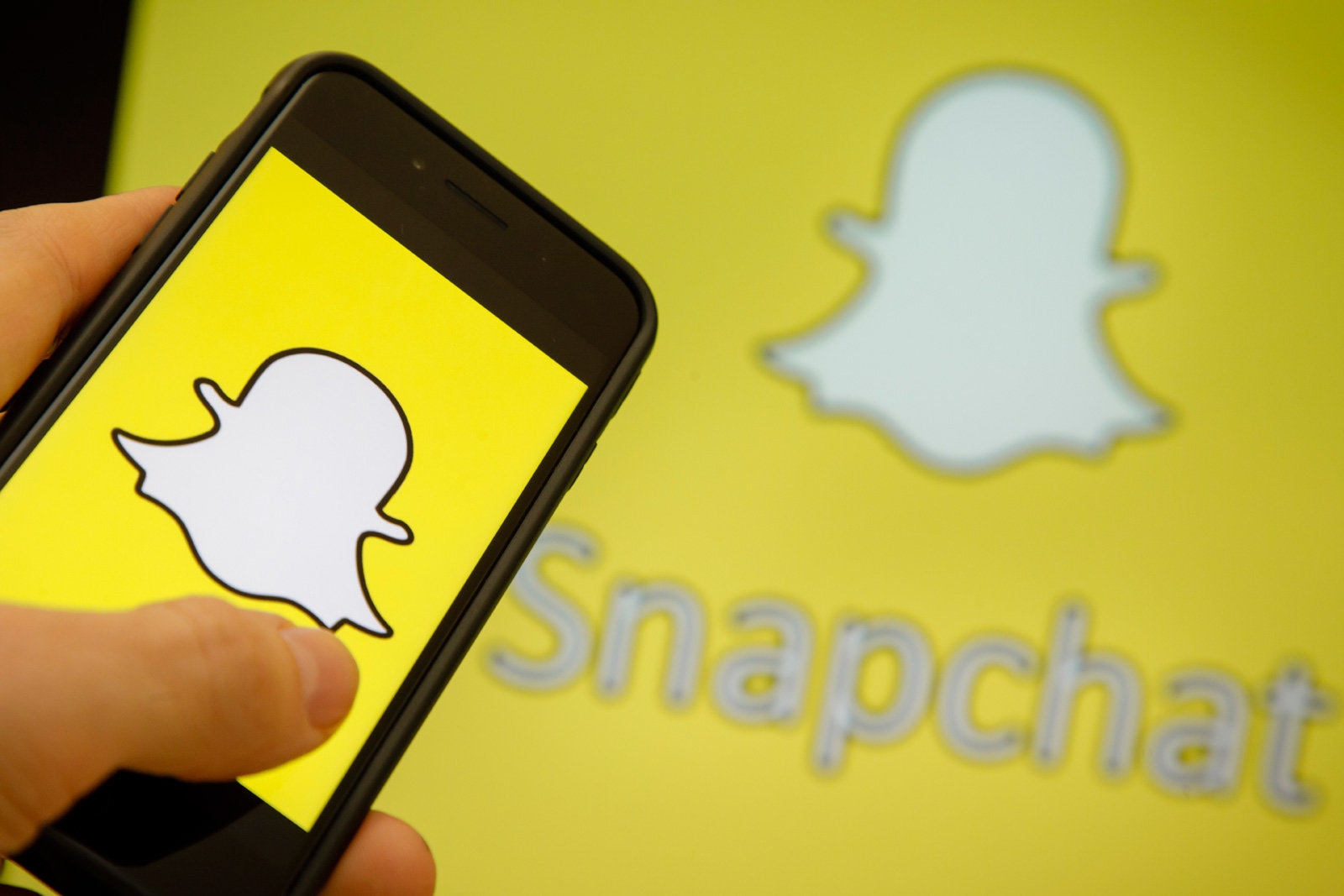 Snapchat helped register 418,000 US voters in two weeks | DeviceDaily.com