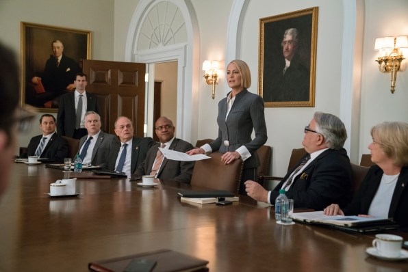 Final “House of Cards” season goes all in, borrows from our insanely awful reality | DeviceDaily.com
