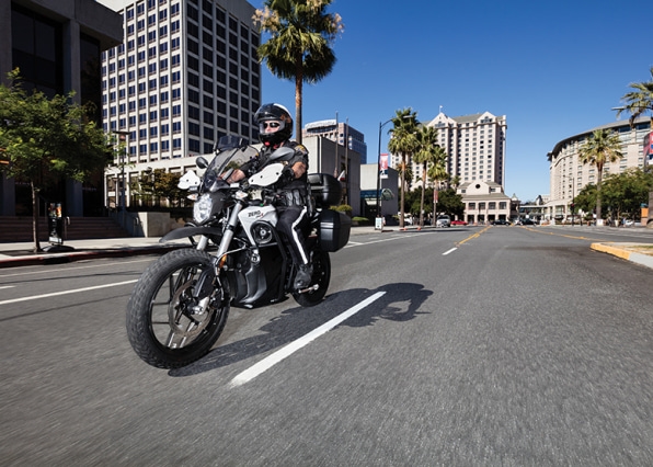 From Zero to sixty: How an electric motorcycle startup is winning over police departments | DeviceDaily.com