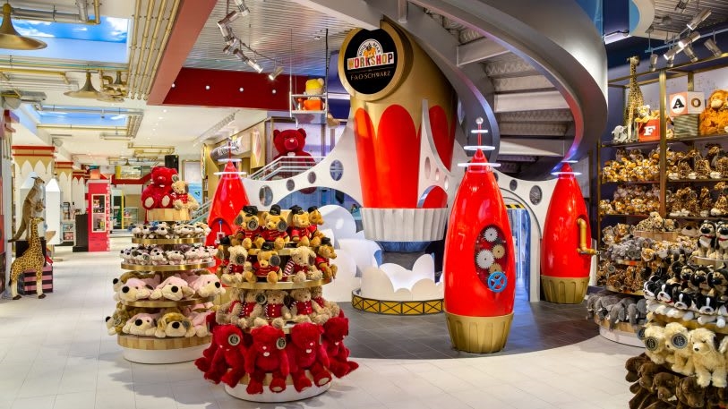 FAO Schwarz is back! Check out these festive images of its new NYC flagship | DeviceDaily.com