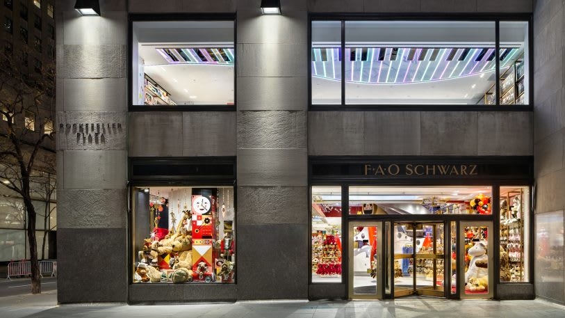 FAO Schwarz is back! Check out these festive images of its new NYC flagship | DeviceDaily.com