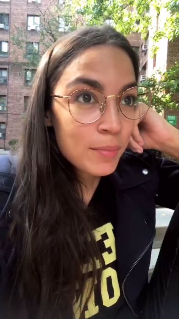 Trump has Twitter. Alexandria Ocasio-Cortez is winning Instagram | DeviceDaily.com