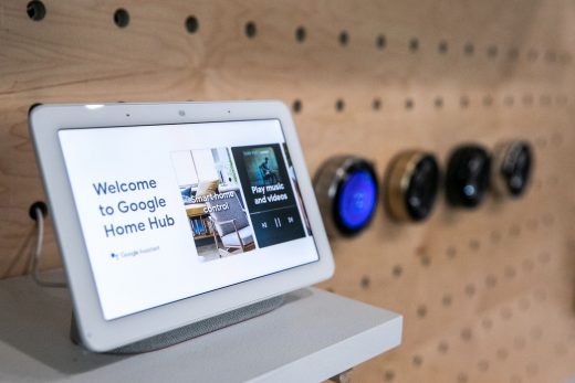 Google dismisses reported Home Hub security flaw