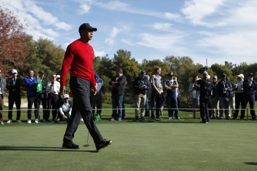 Turner had to stream Woods-Mickelson golf event for free due to glitch