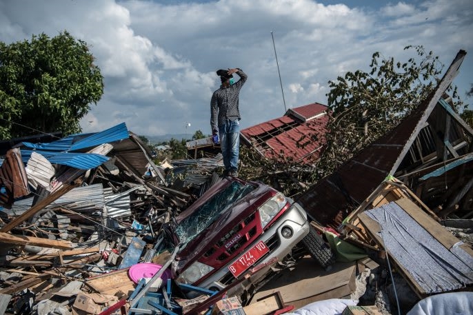 These photos capture the devastation of a year of natural disasters | DeviceDaily.com