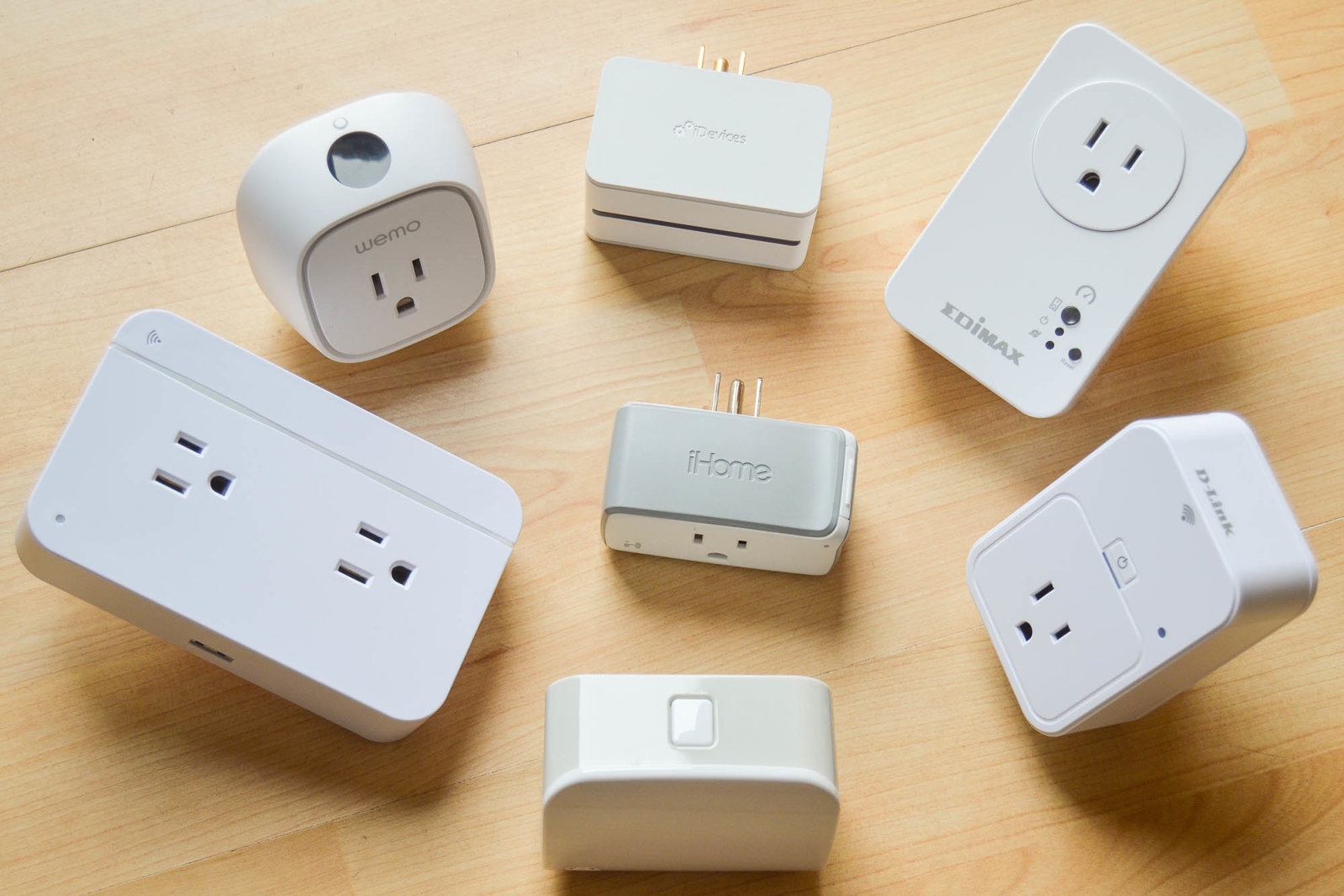 The best plug-in smart outlet | DeviceDaily.com