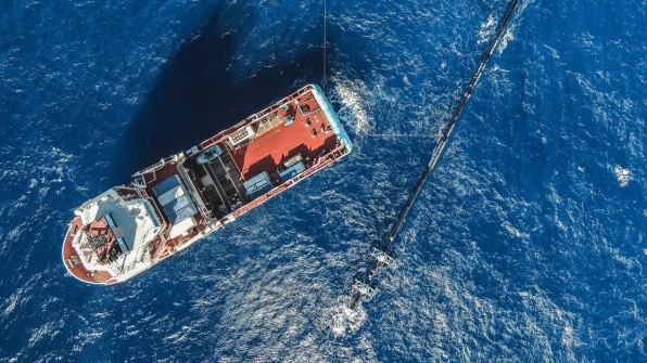 The giant Ocean Cleanup device is having some trouble cleaning up the ocean | DeviceDaily.com