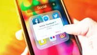 16 smartphone apps to delete before the new year