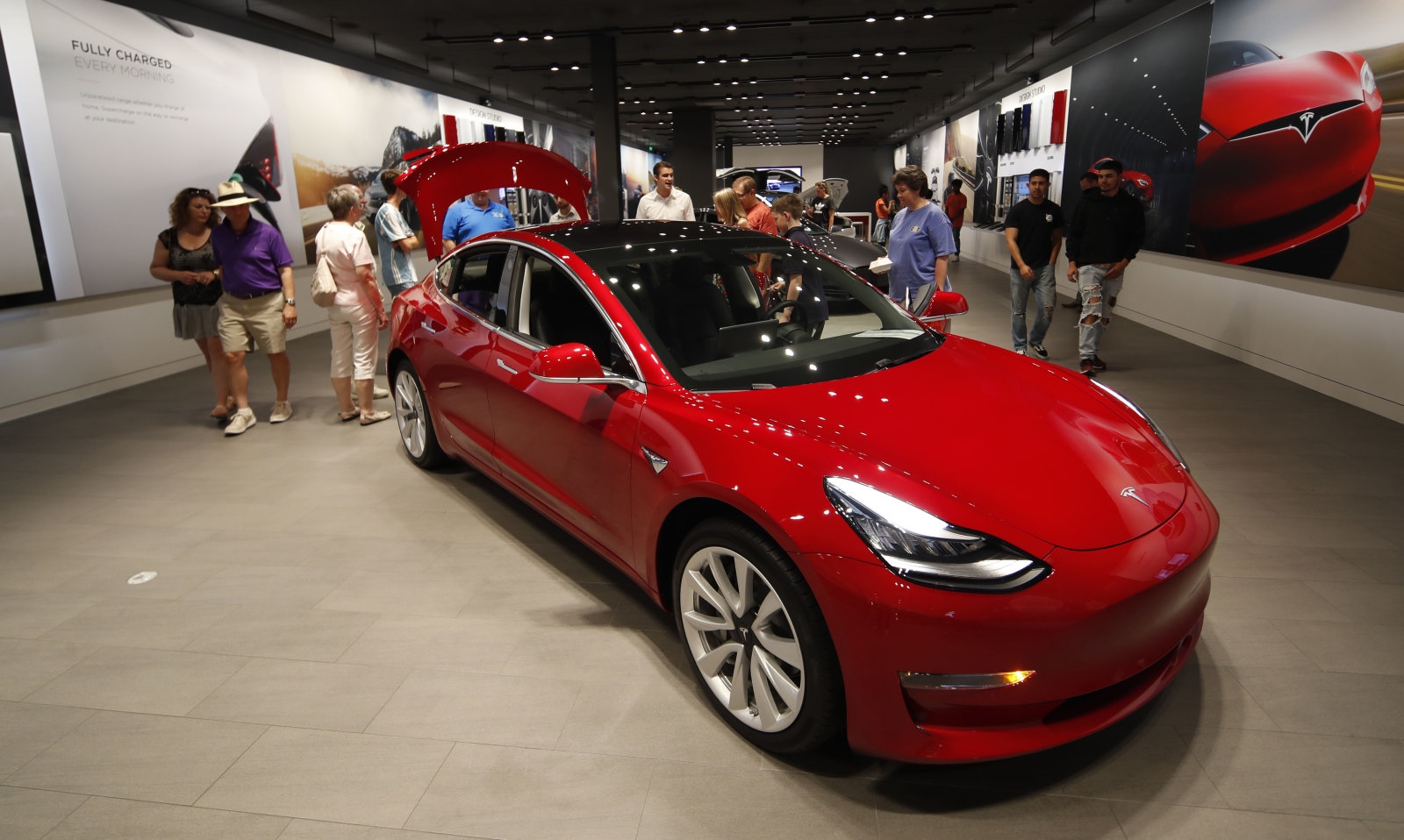 Tesla puts more cars on sale to maximize $7,500 EV tax credit | DeviceDaily.com