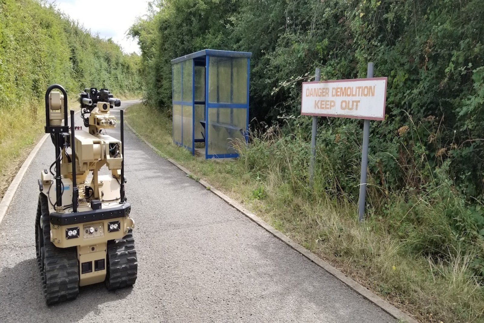 UK military's bomb disposal robots come with haptic feedback | DeviceDaily.com