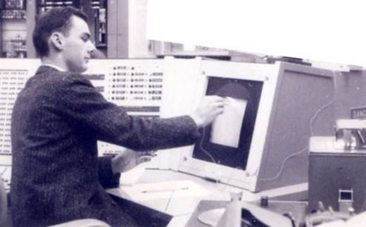 Early internet pioneer Larry Roberts dies at 81