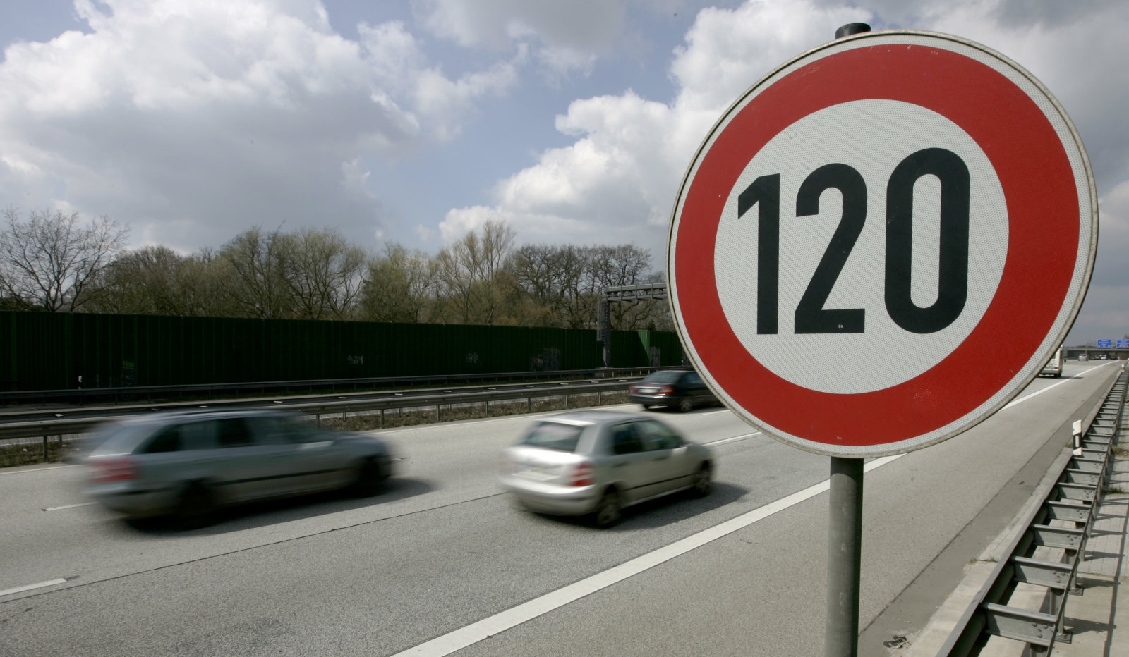 German climate proposals could put an end to no-limit Autobahns | DeviceDaily.com