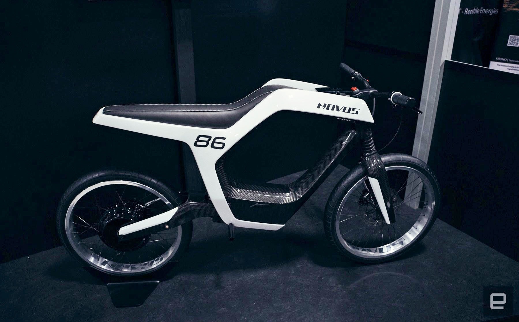 Novus' $35,000 electric motorcycle oozes sinister style | DeviceDaily.com