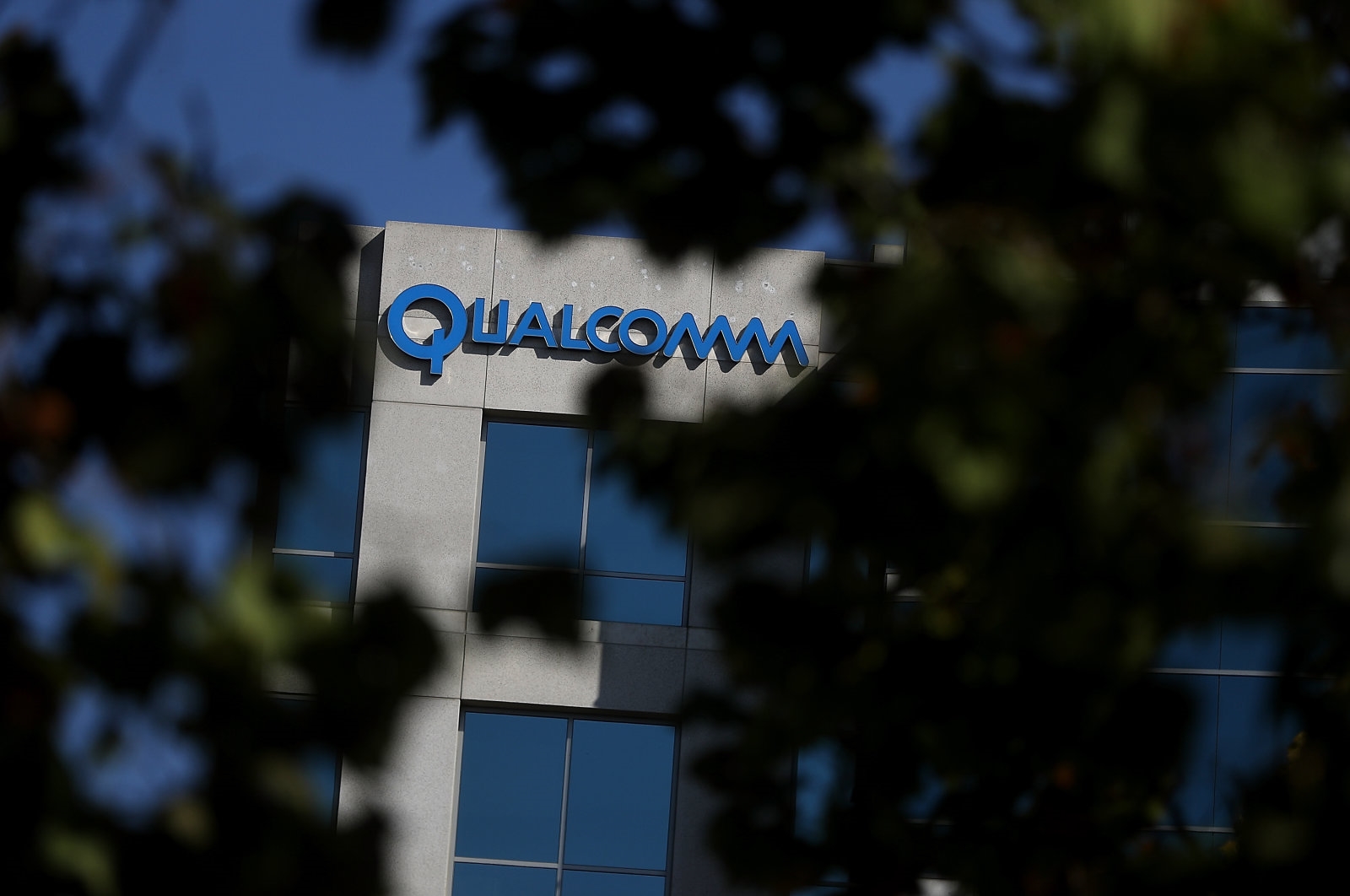 The FTC's antitrust trial against Qualcomm has begun | DeviceDaily.com