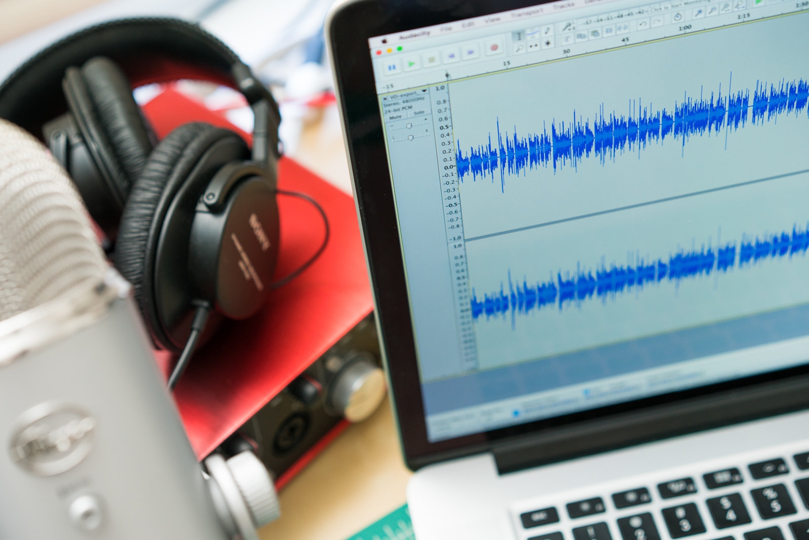 The best audio editing software for beginning podcasters | DeviceDaily.com