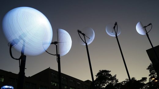 Rotating LEDs reveal the moon as art subject and inspiration