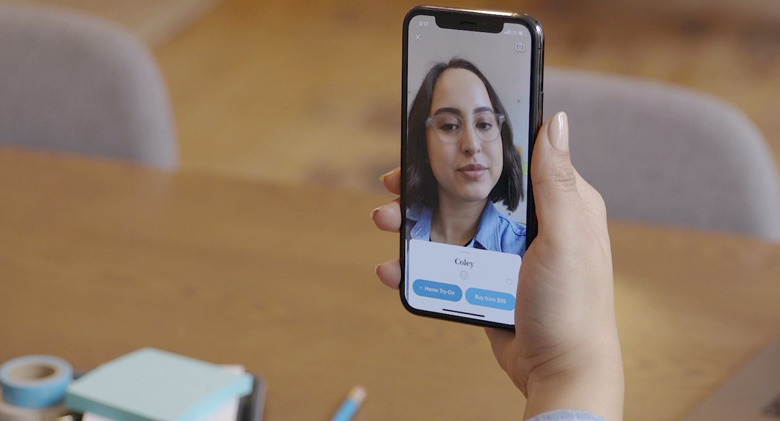 Warby Parker's iPhone app lets you try on glasses in AR | DeviceDaily.com