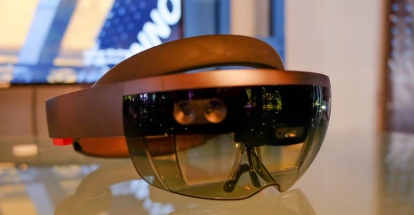 Microsoft workers revolt against Army’s planned combat use of HoloLens | DeviceDaily.com
