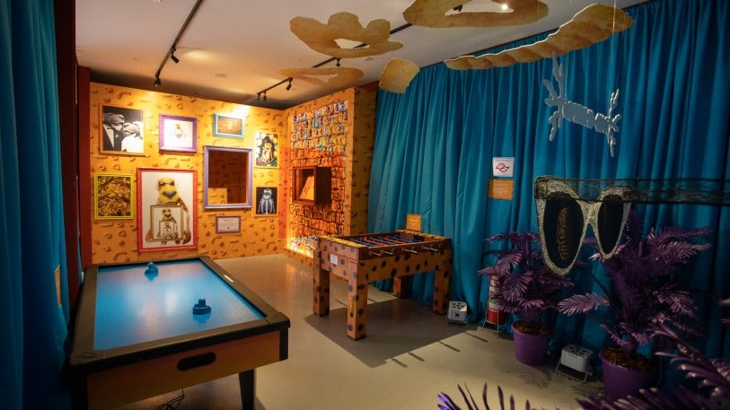 You have to see this Cheetos-themed mansion, a real thing that actually exists | DeviceDaily.com